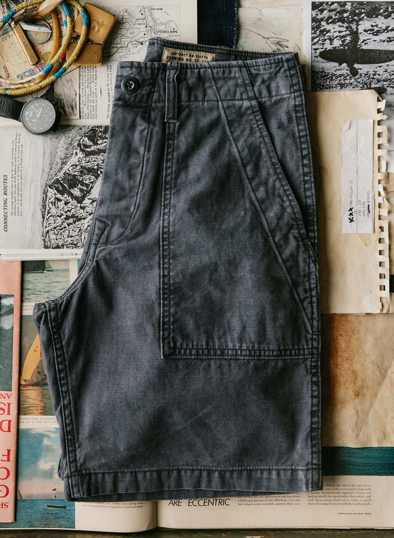 the camp short in faded black - Model