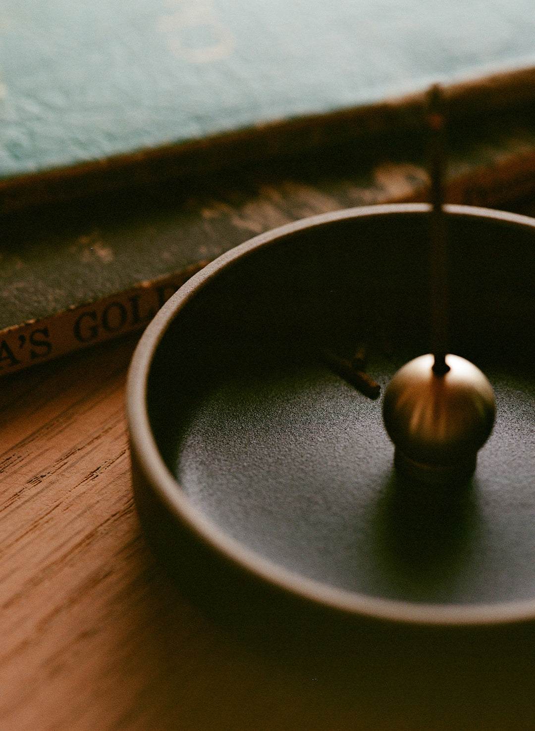 hasami incense holder