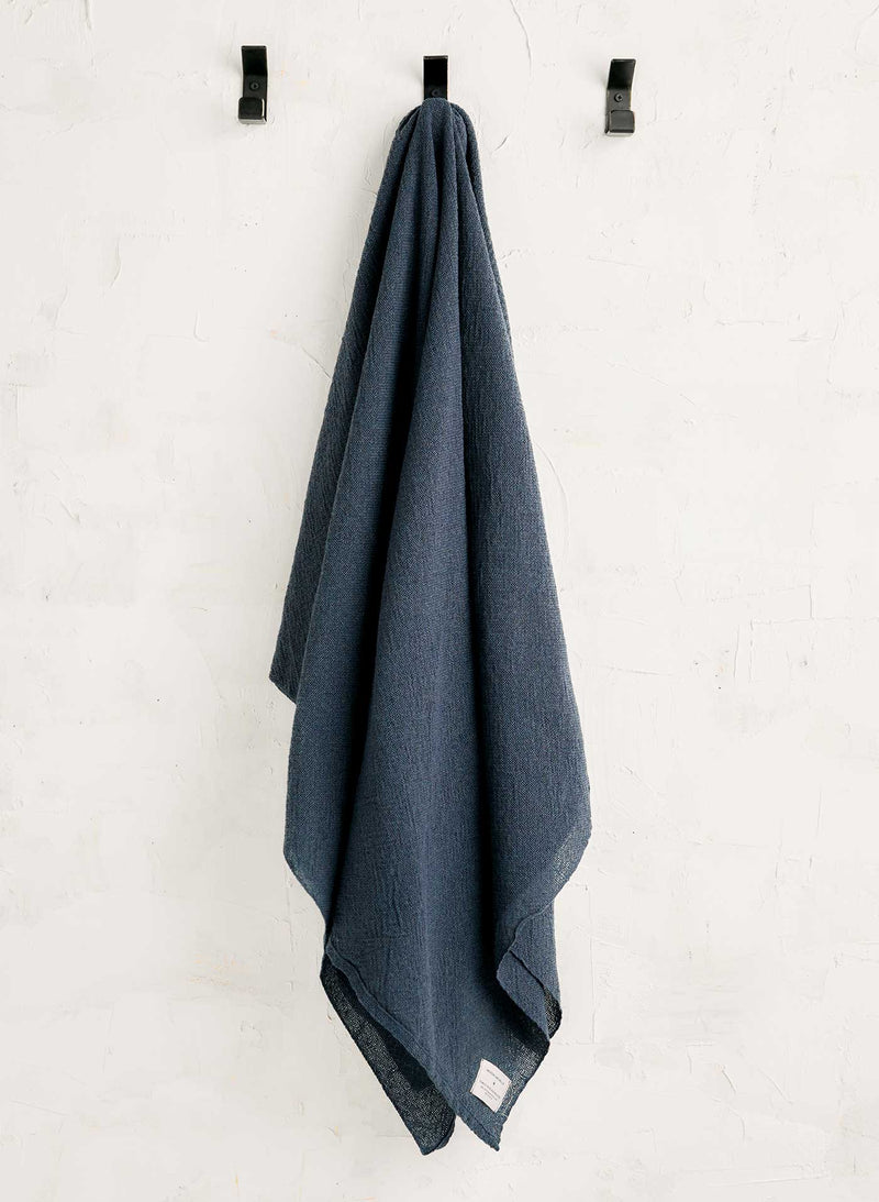 i+w x family heirloom weavers cotton throw in indigo