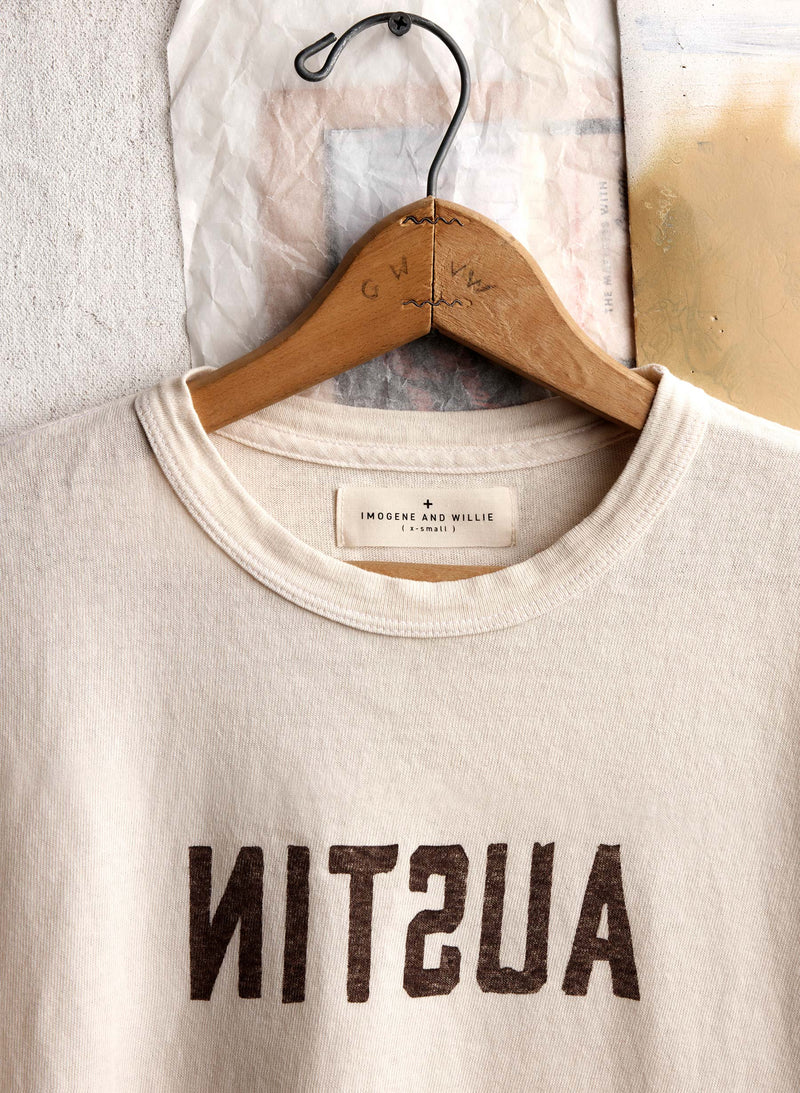 the "austin" tee in vintage white - Model