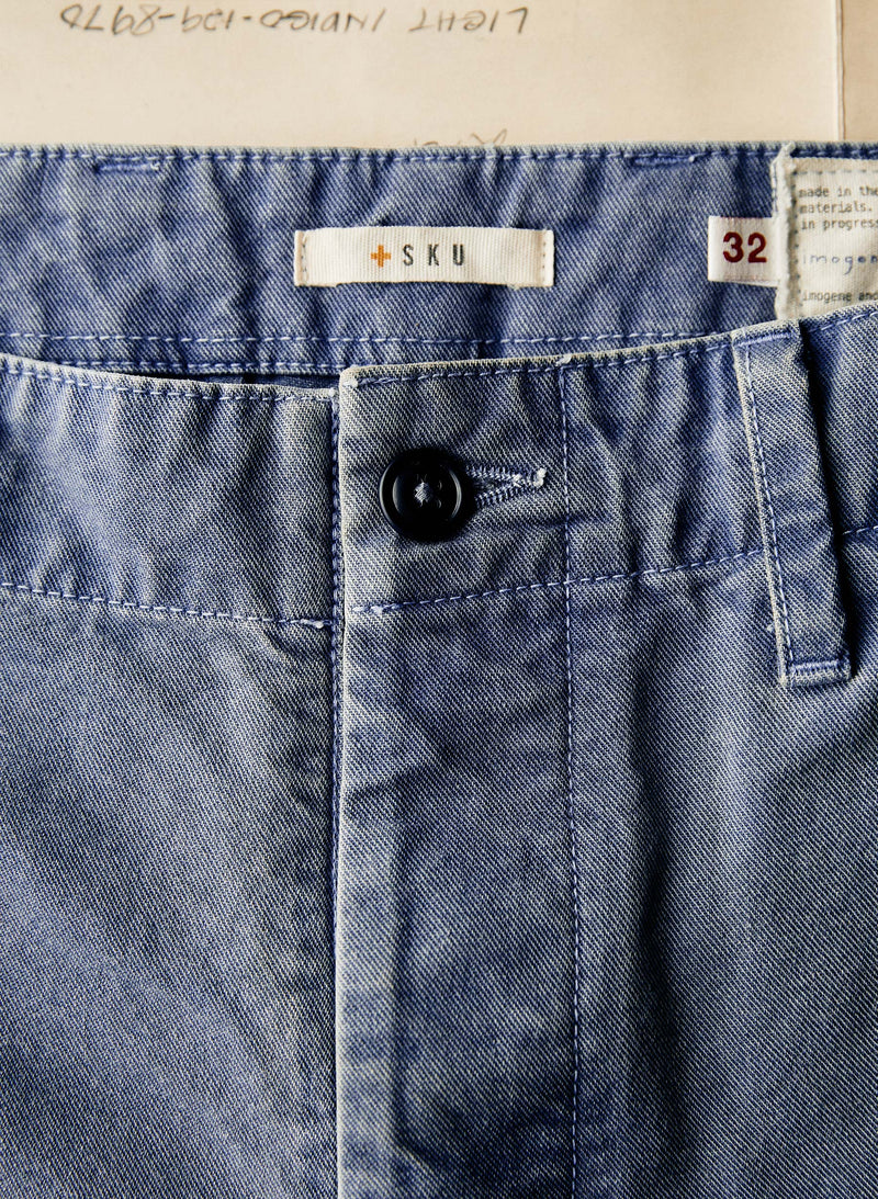 the all american chino in faded blue