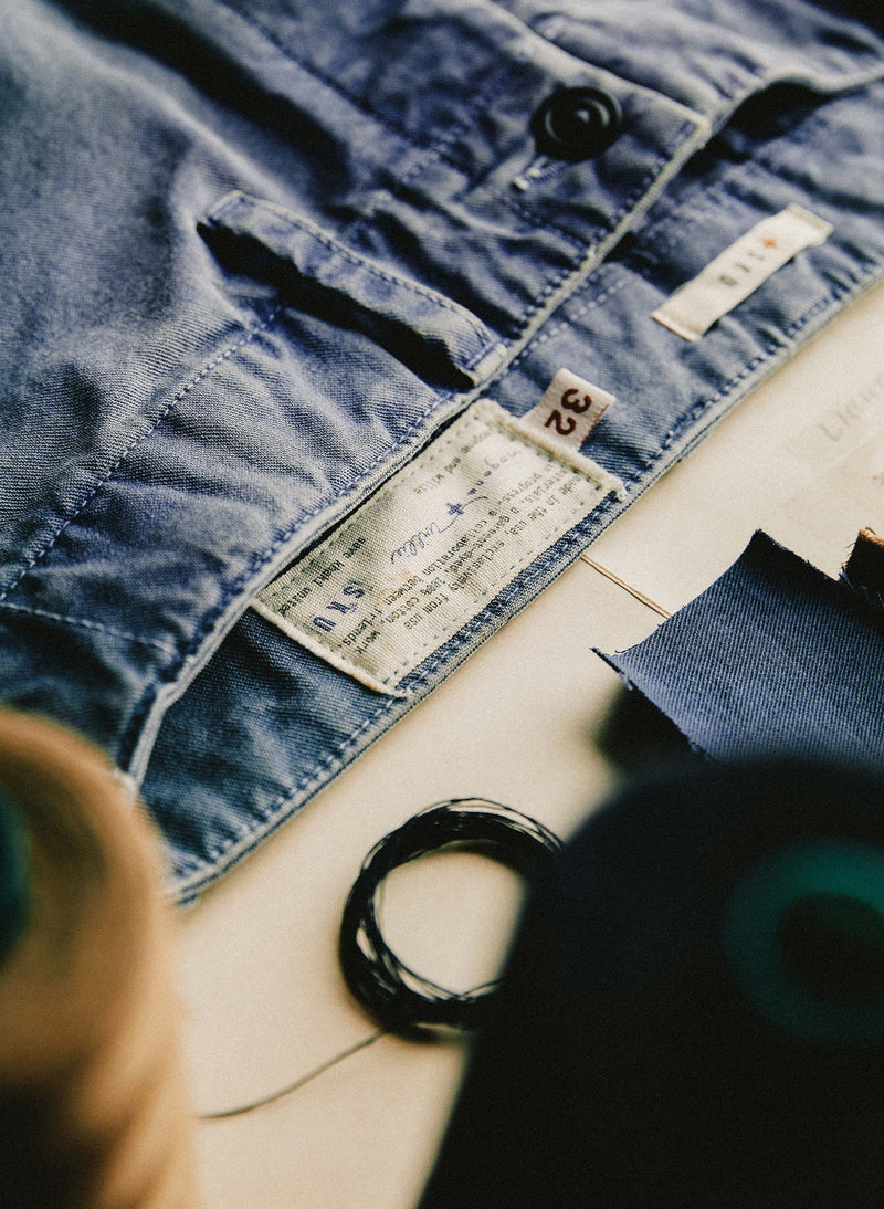 the all american chino in faded blue