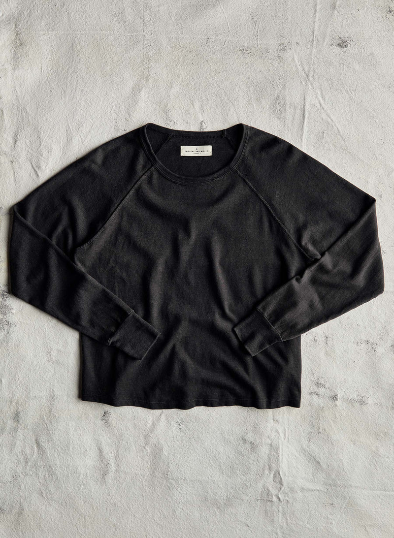 the long sleeve raglan in faded black