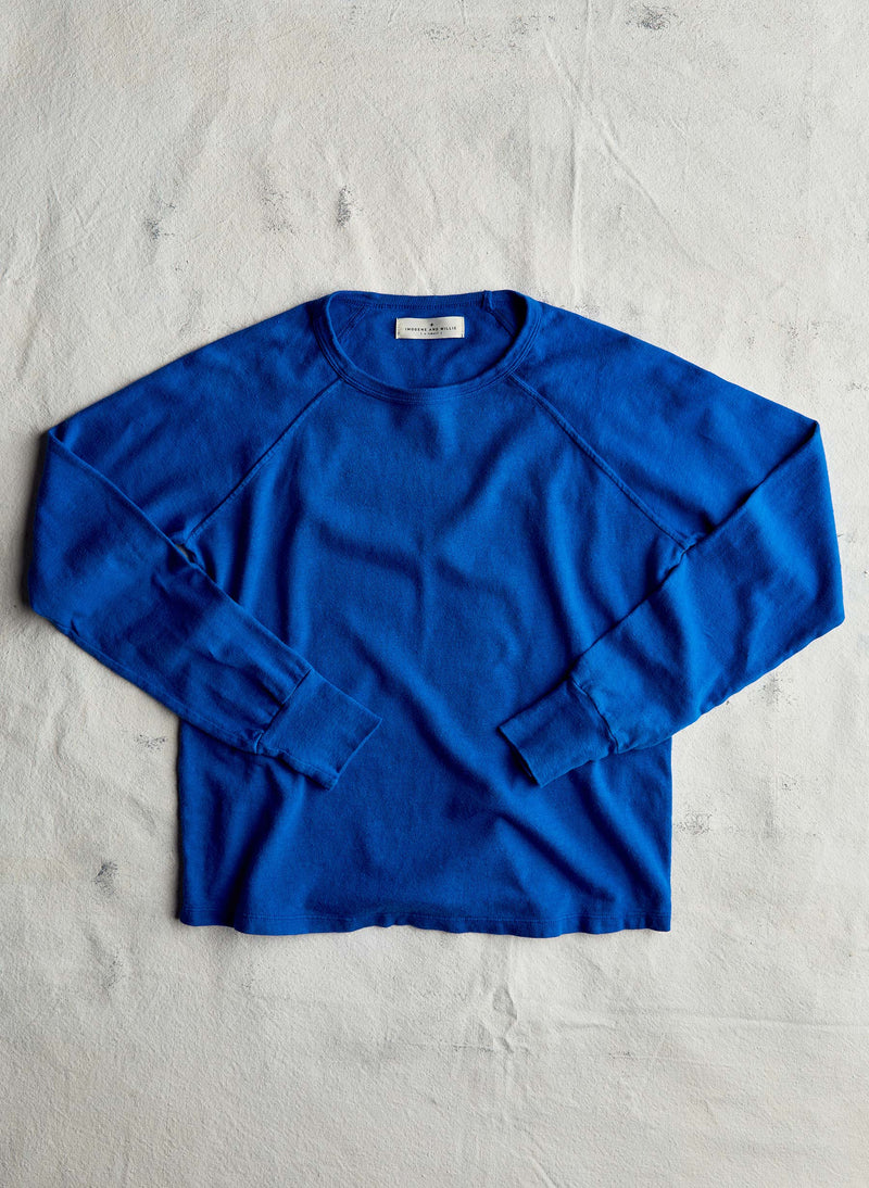 the long sleeve raglan in klein blue