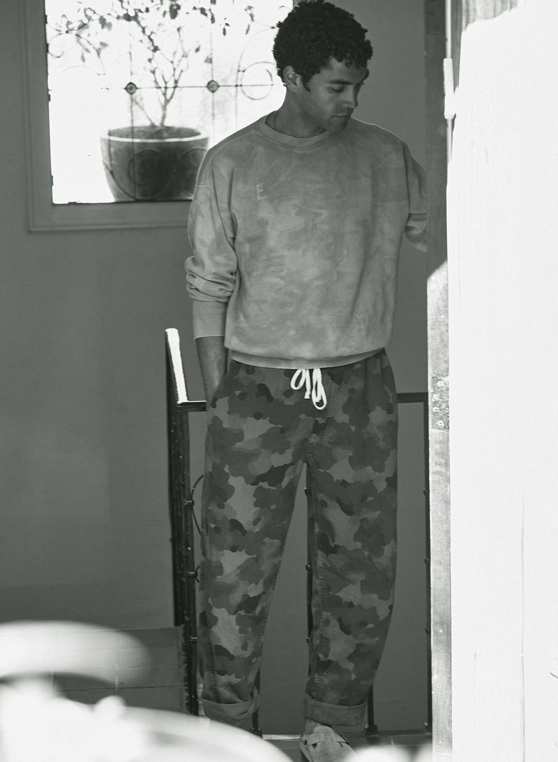 the lounge pant in painted camo