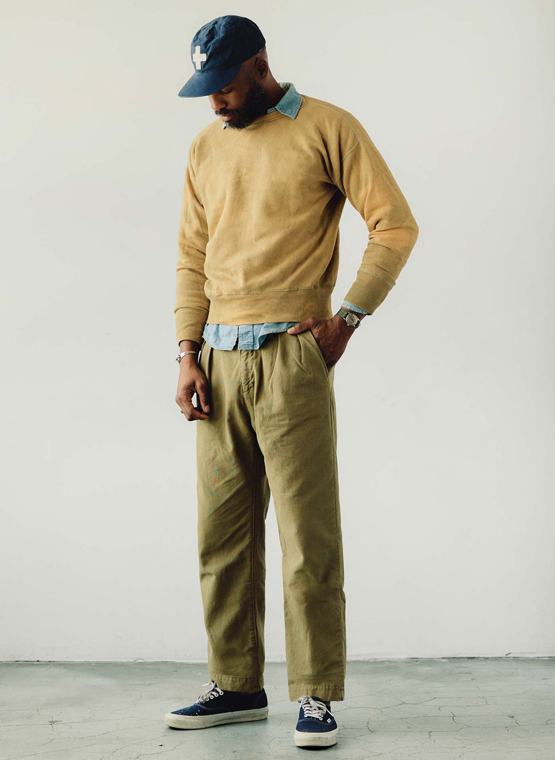 campbell pleated chino in field tan