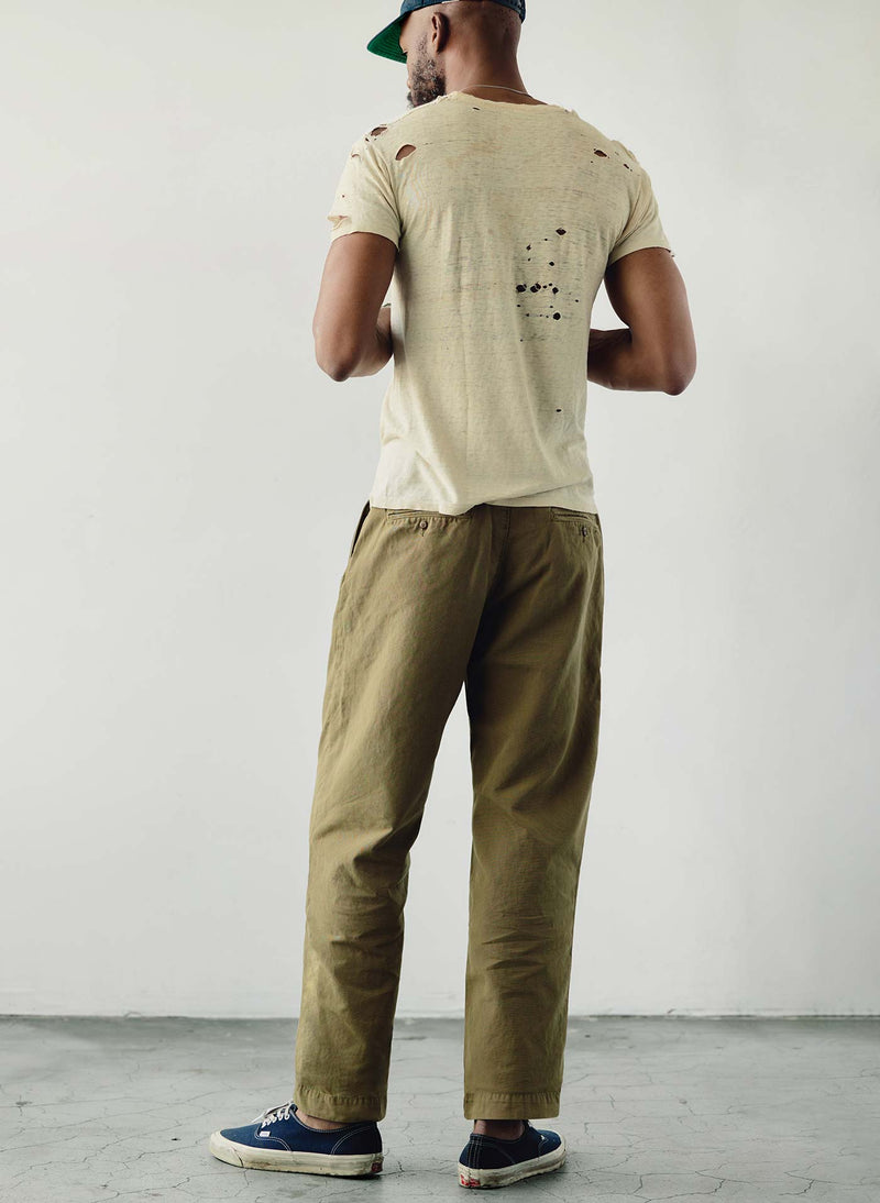 campbell pleated chino in field tan