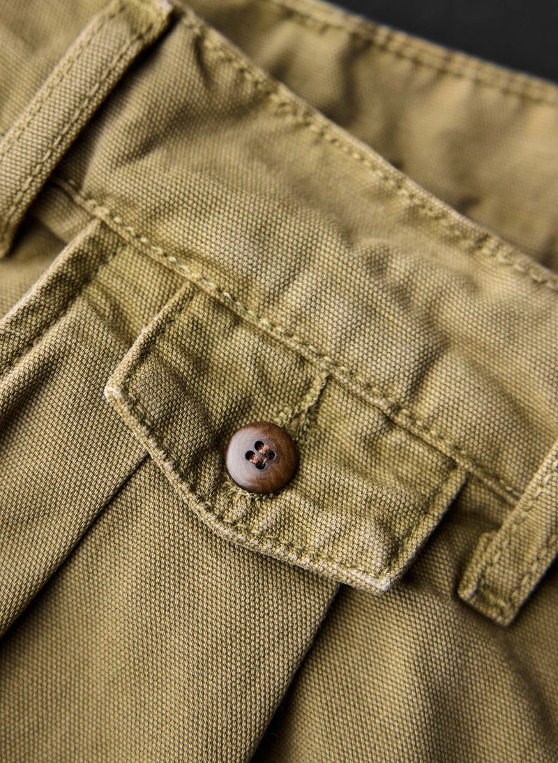 campbell pleated chino in field tan