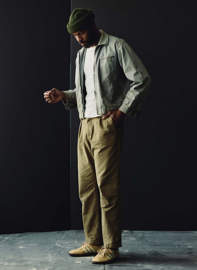 campbell pleated chino in field tan