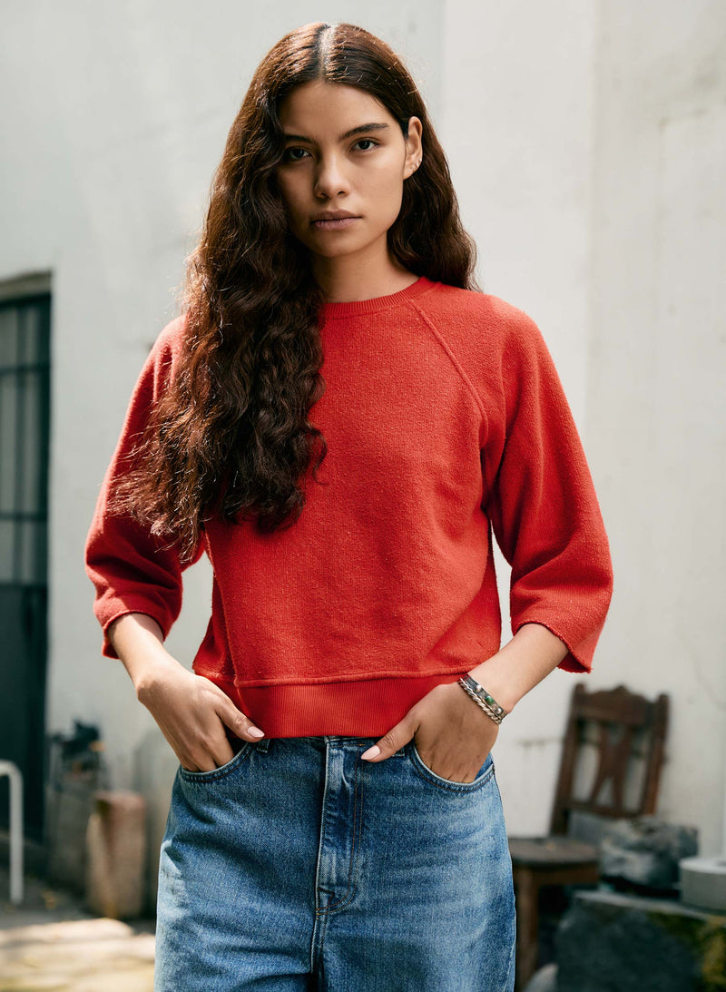 the cut sleeve sweatshirt in poppy