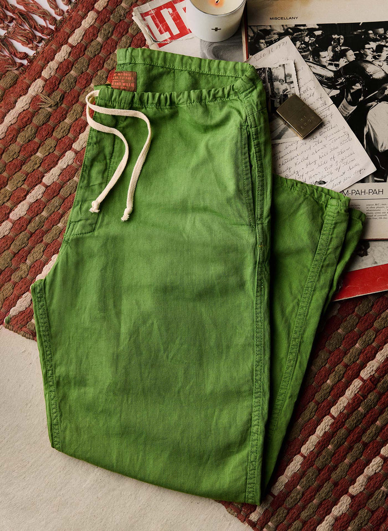 the lounge pant in fern green