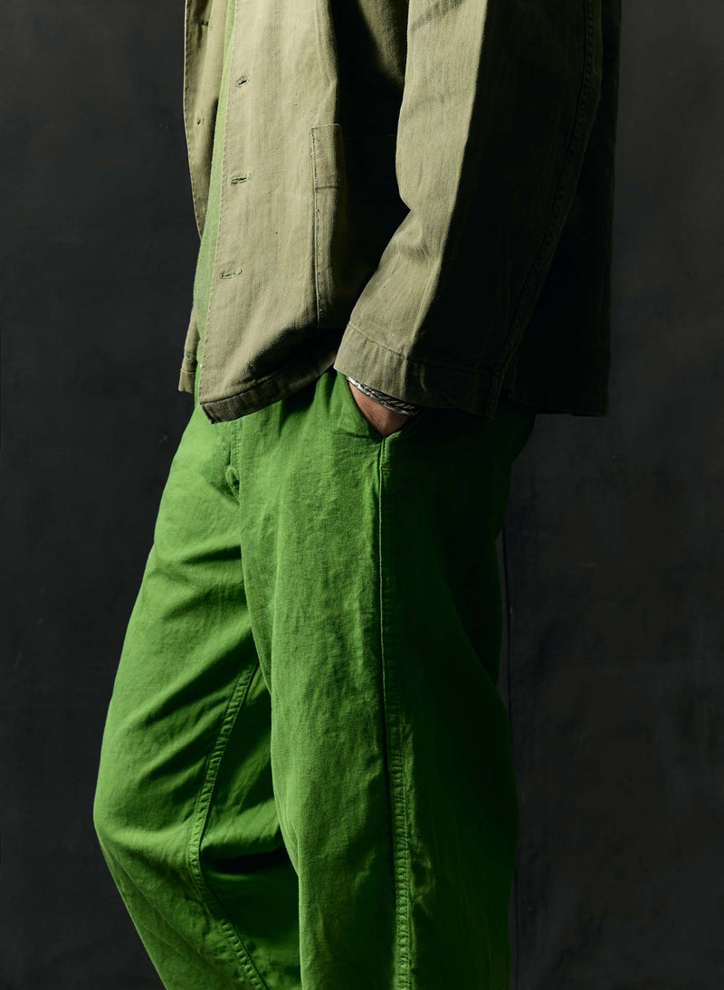 the lounge pant in fern green