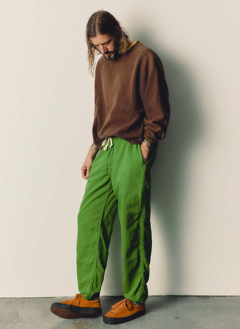 the lounge pant in fern green