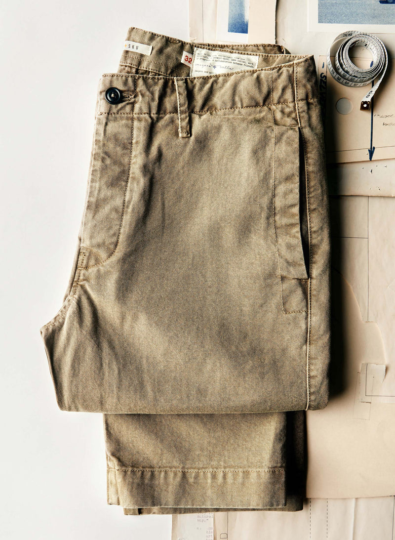 the all american chino in field tan