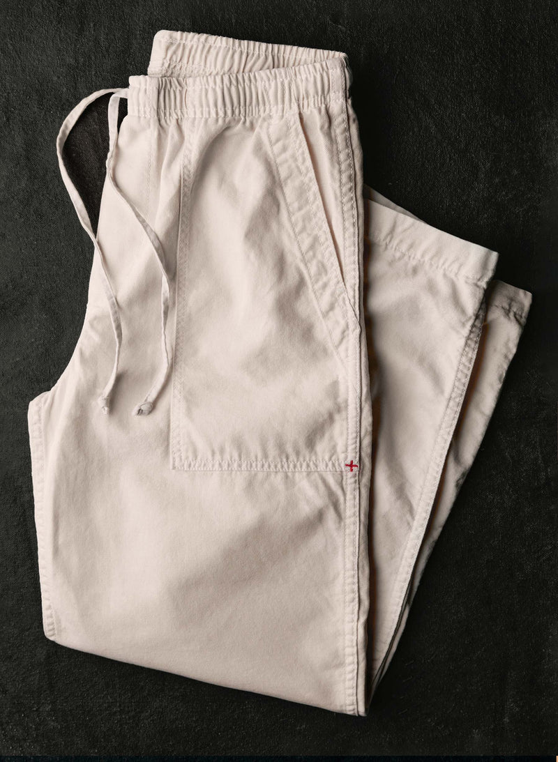 the ventura chore pant in ivory - Model