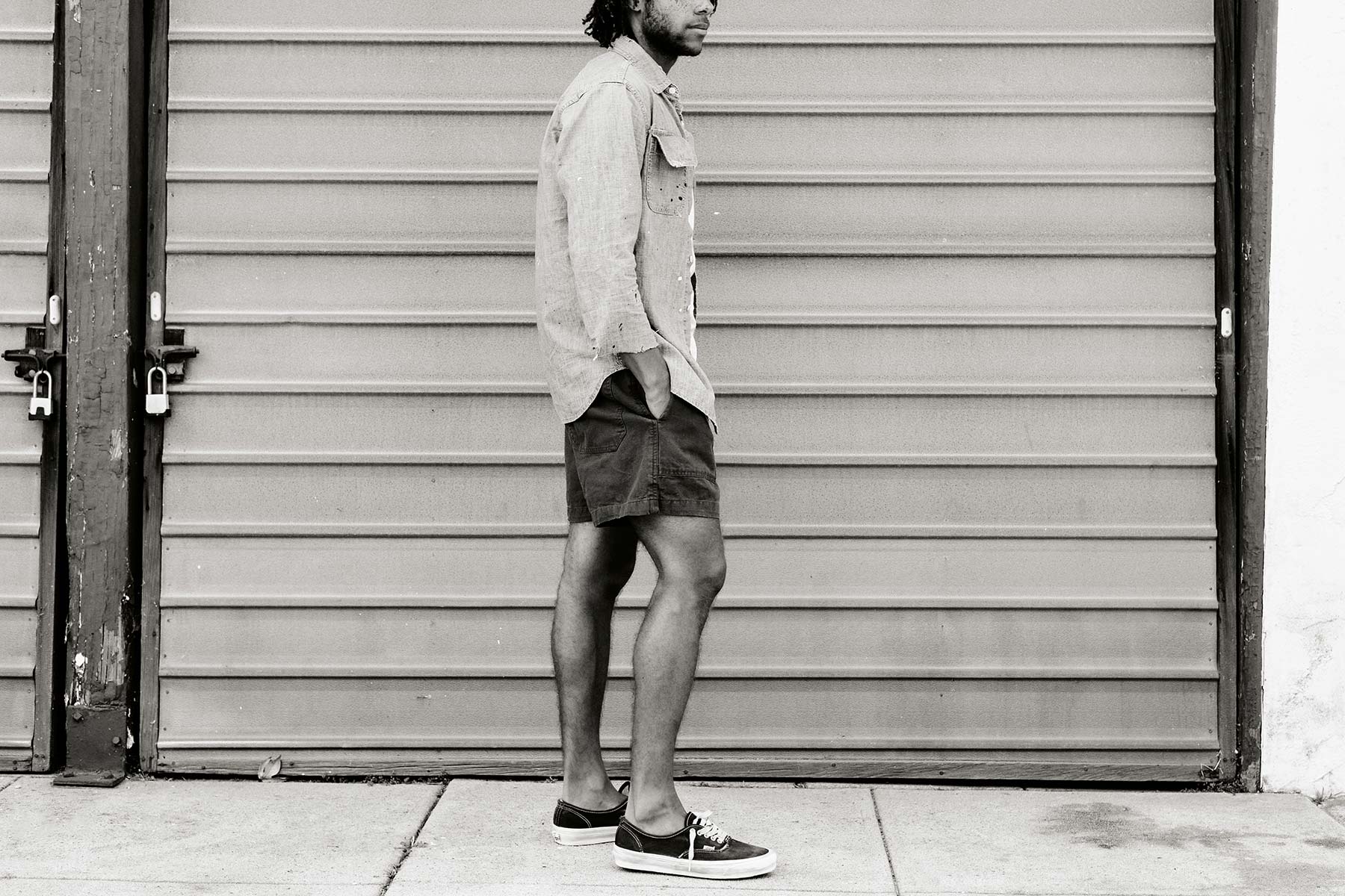 Photograph, Shorts, White, Black, Sleeve, Standing, Flash photography, Knee, Waist, Bermuda shorts