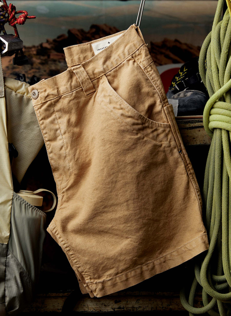 the mountain short in field tan