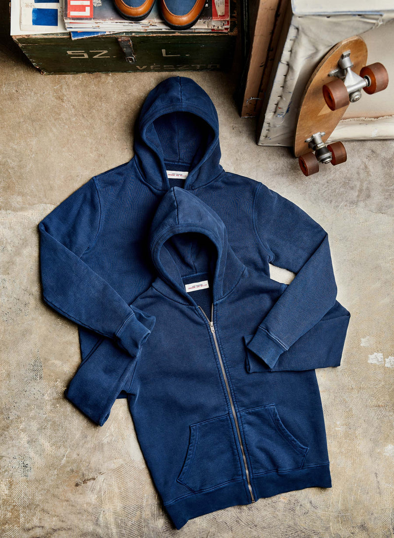 the standard zip sweatshirt in navy