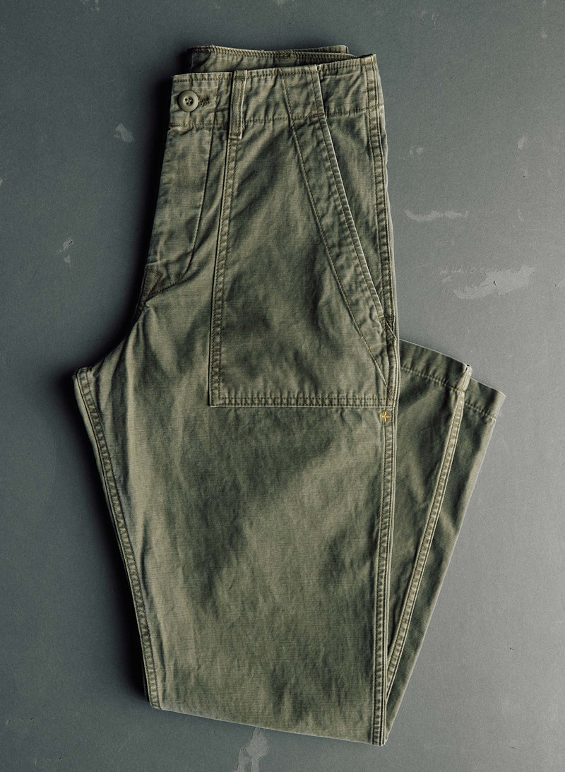 oliver military trouser in olive