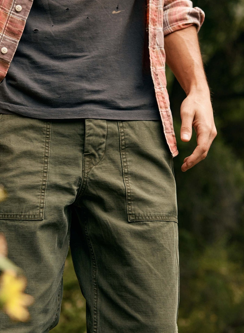 oliver military trouser in olive