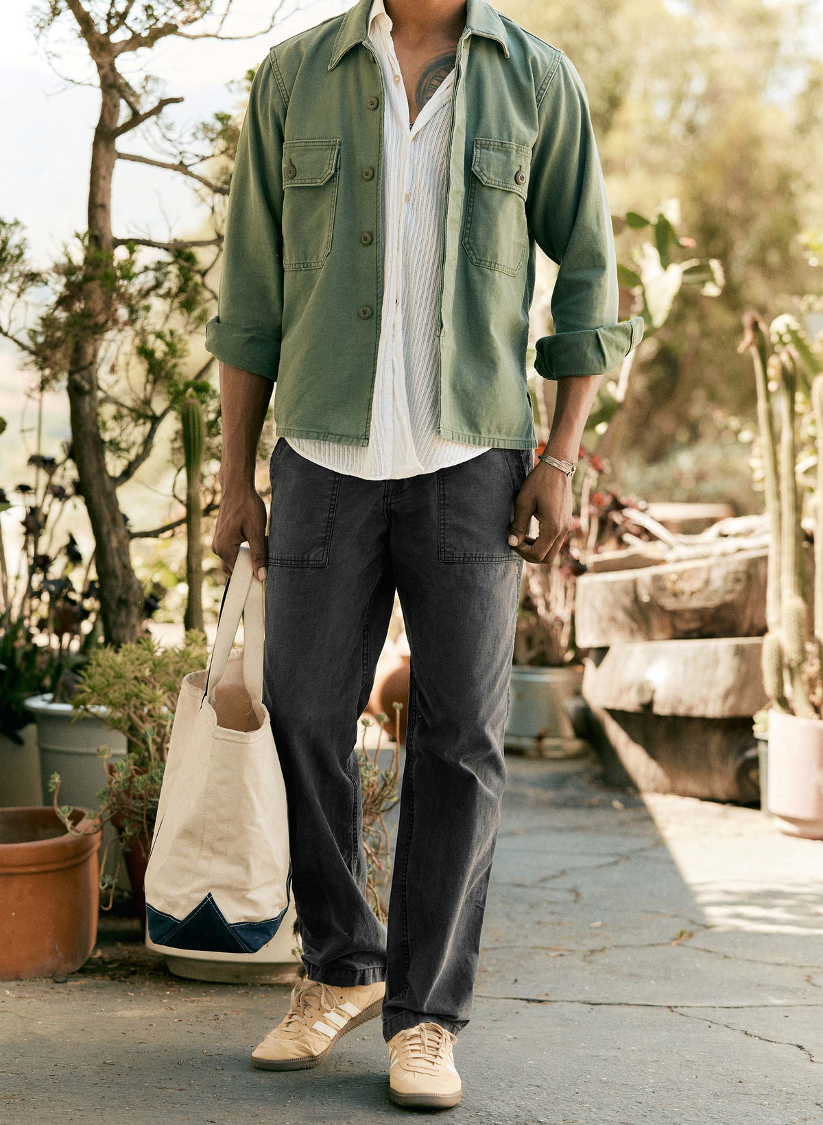 oliver military trouser in black imogene + willie oliver military trouser in black imogene + willie