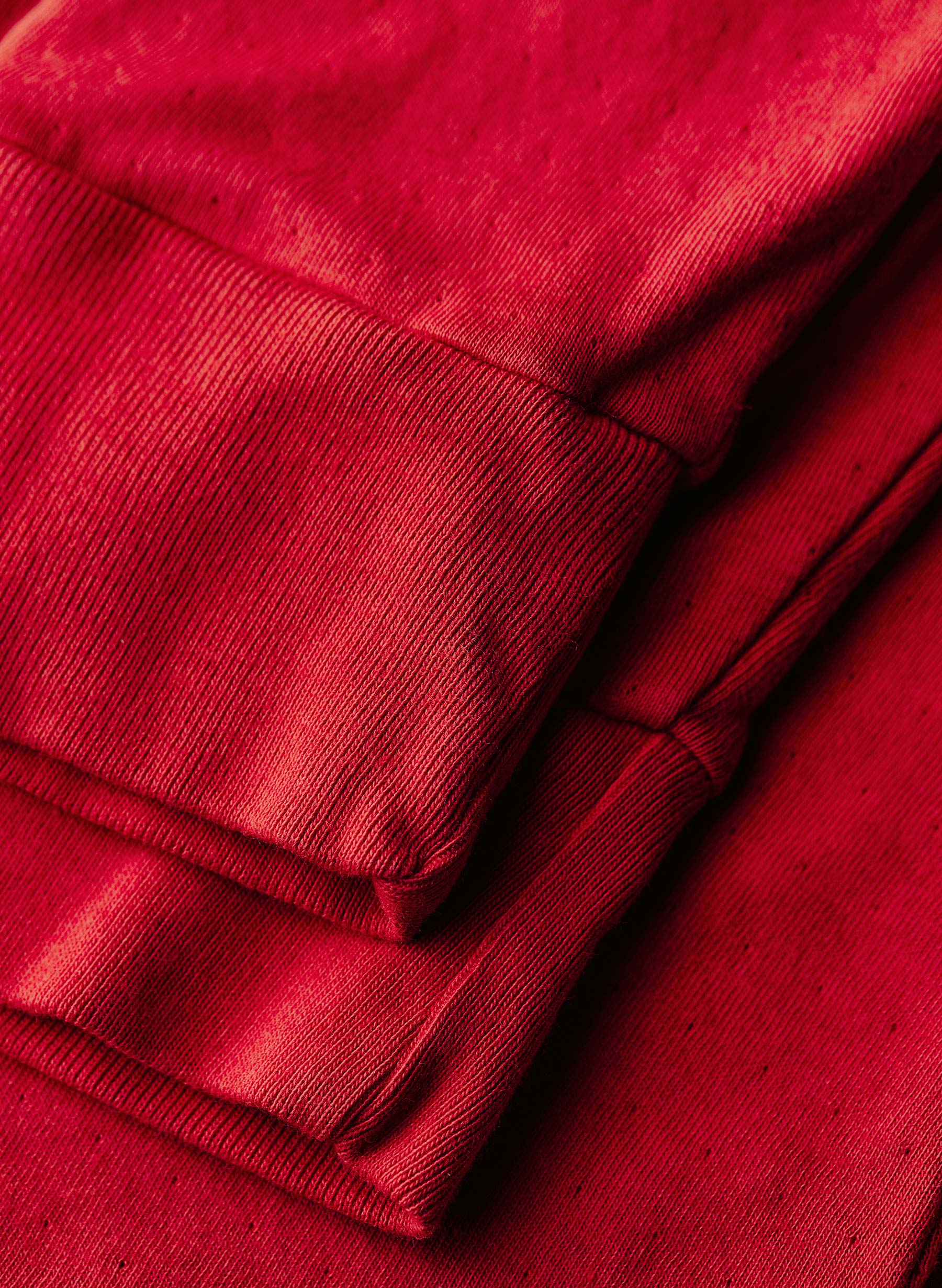Outerwear, Textile, Sleeve, Pink, Collar, Red, Material property, Magenta, Tints and shades, Pattern
