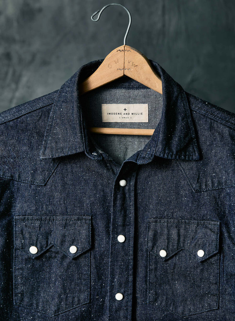 the sawtooth pearl snap in indigo nep