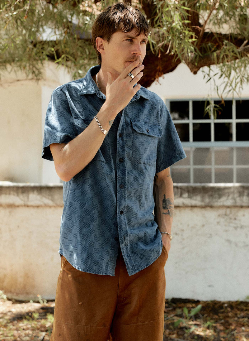 the shoreline shirt in washed indigo check