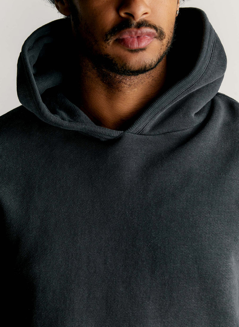 the wakefield hoodie in black