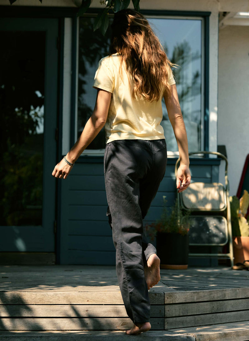 the lounge pant in faded black