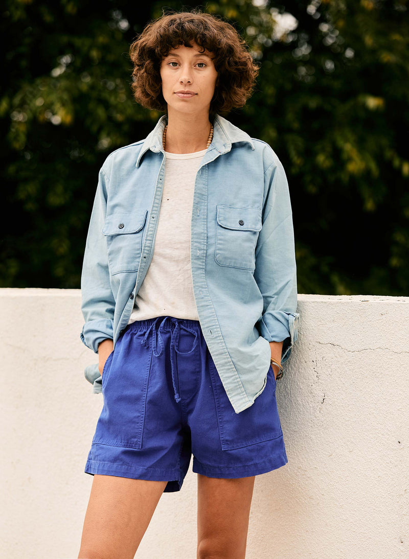 the canvas lounge short in klein blue