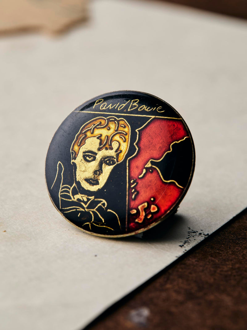 vintage "bowie" pin