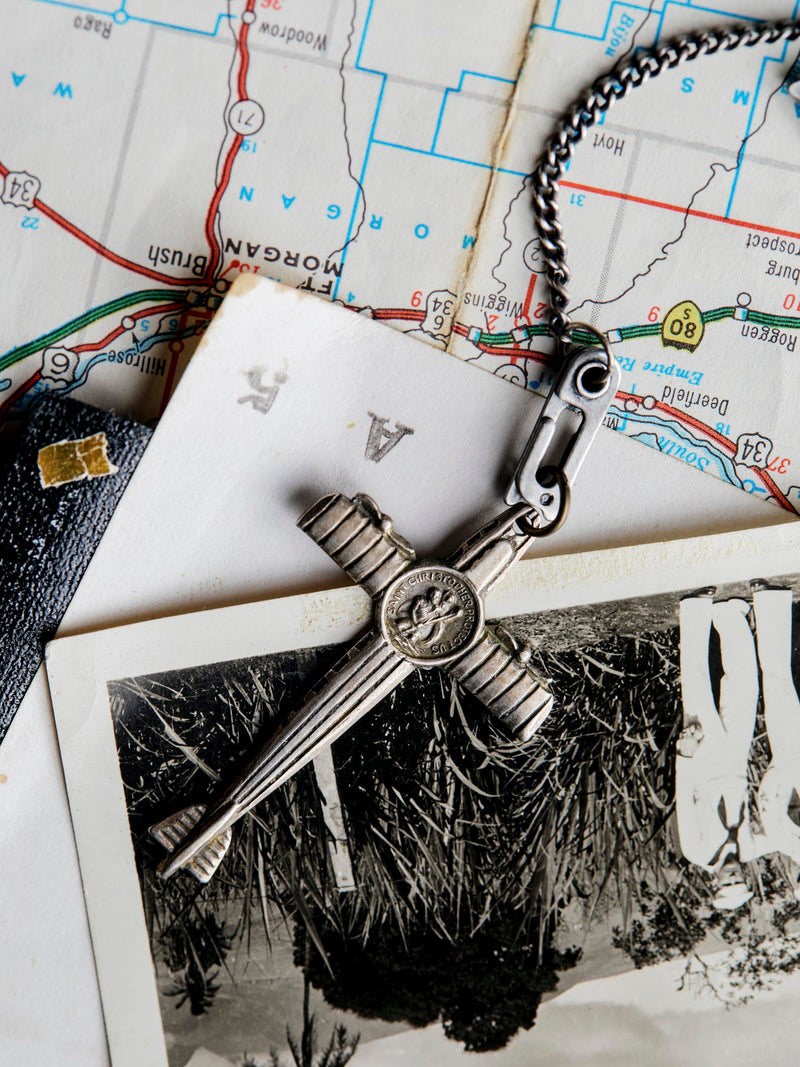 vintage "wwii bomber" medal pendant - Model