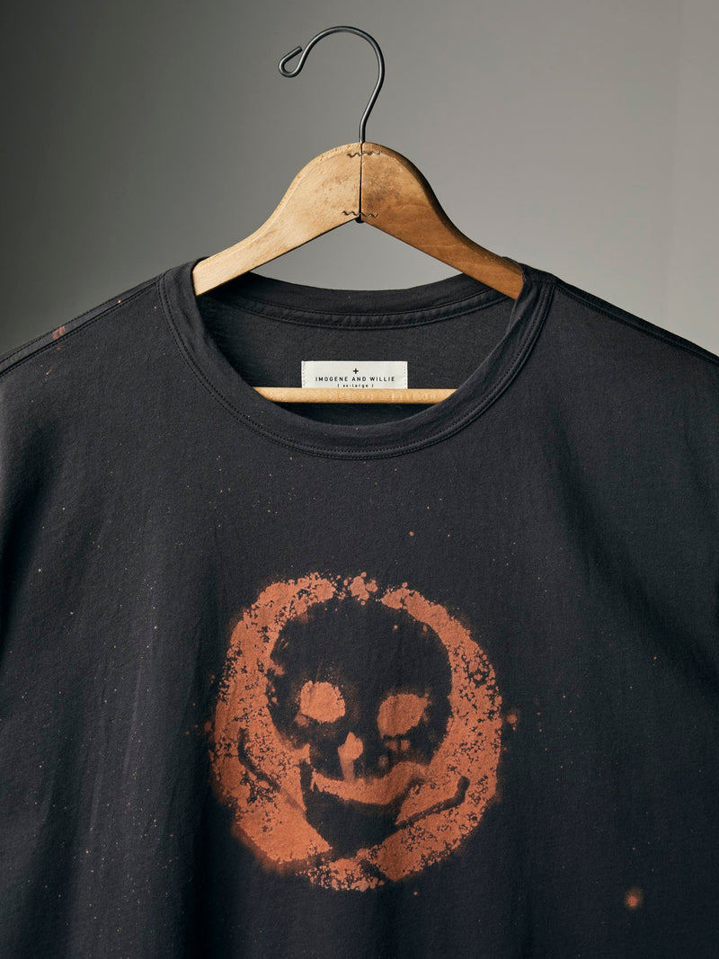 hand bleached "bad news" tee - Model