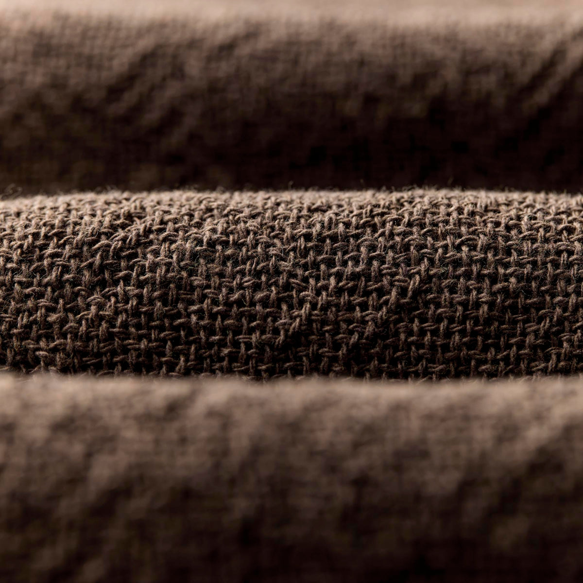 i+w x family heirloom weavers cotton throw in brown