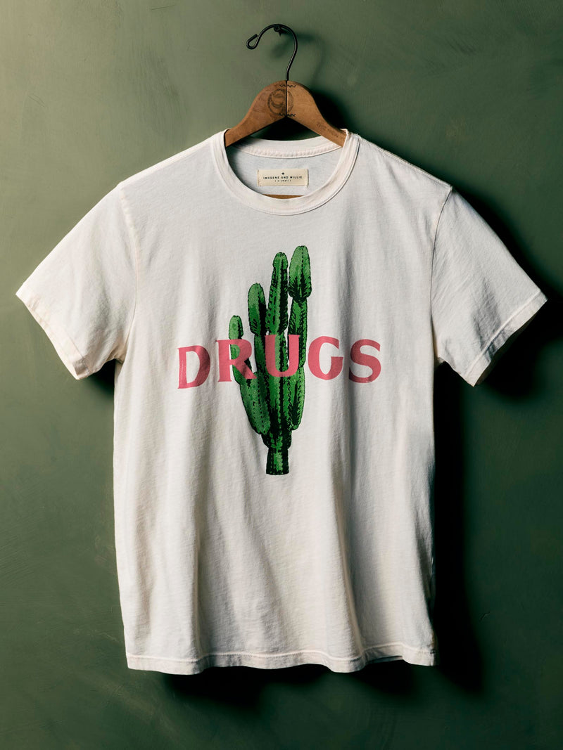 the "drugs" tee - Model