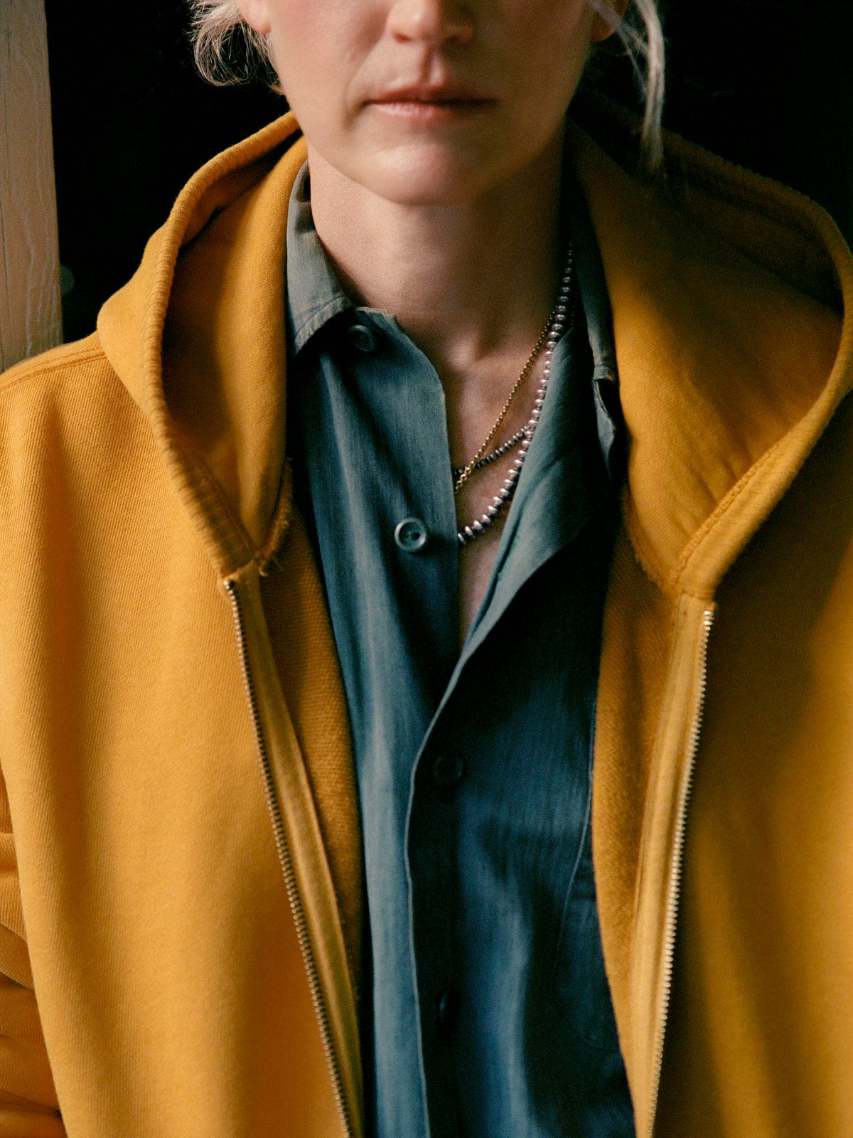 the standard zip sweatshirt in amber