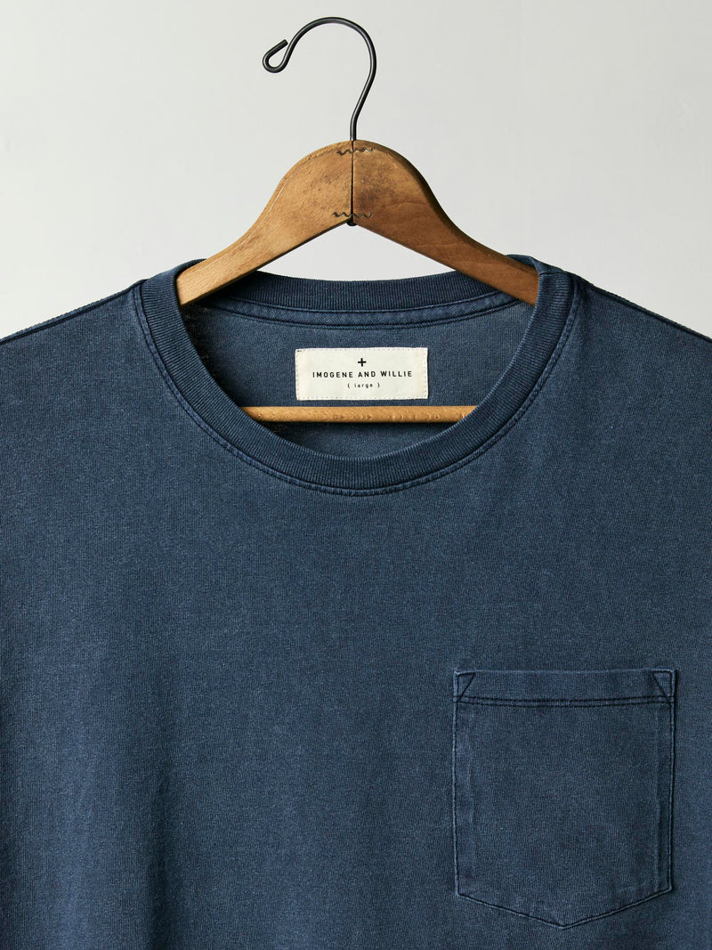 long sleeve pocket tee in faded navy - Model