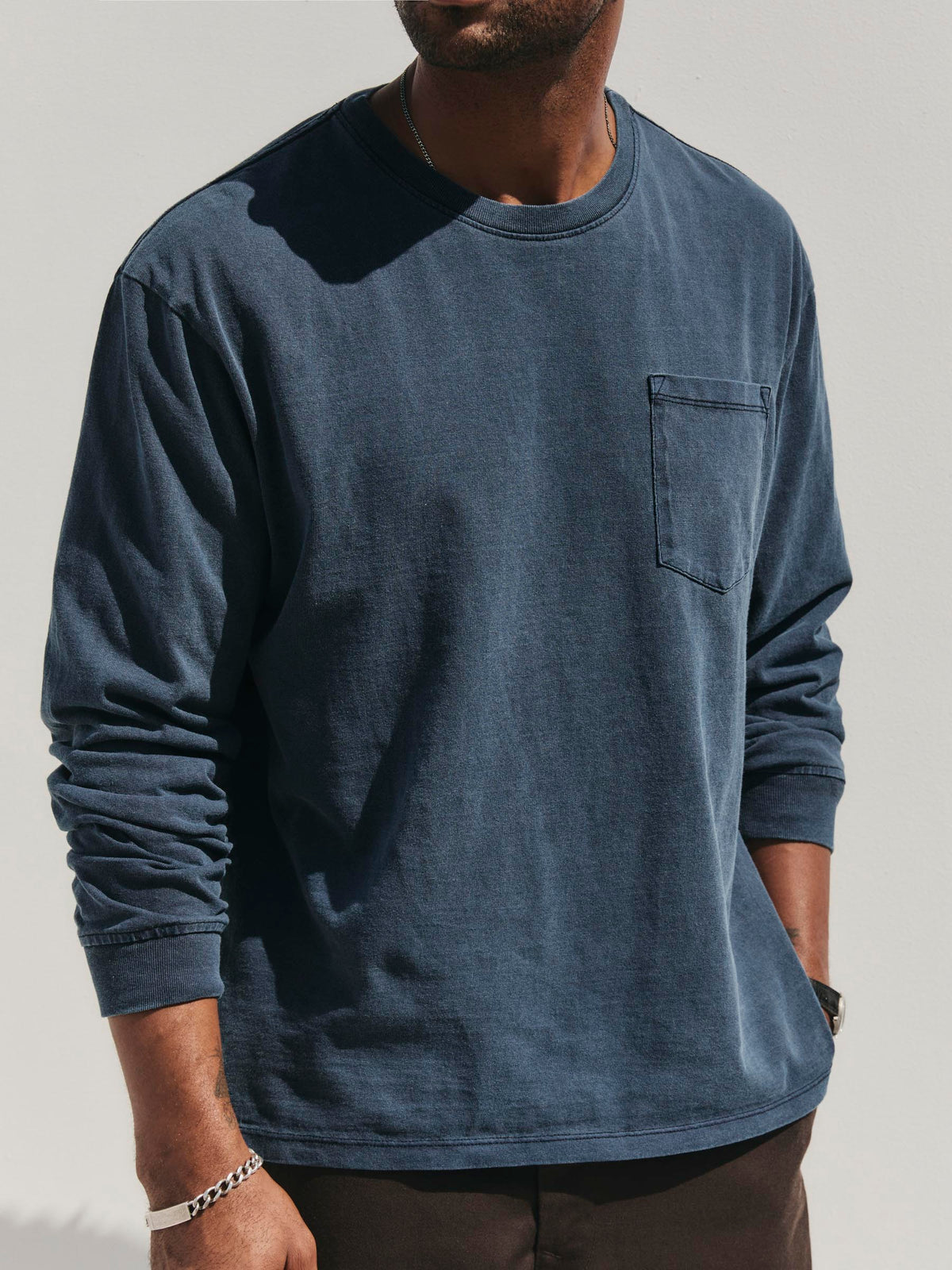 long sleeve pocket tee in faded navy