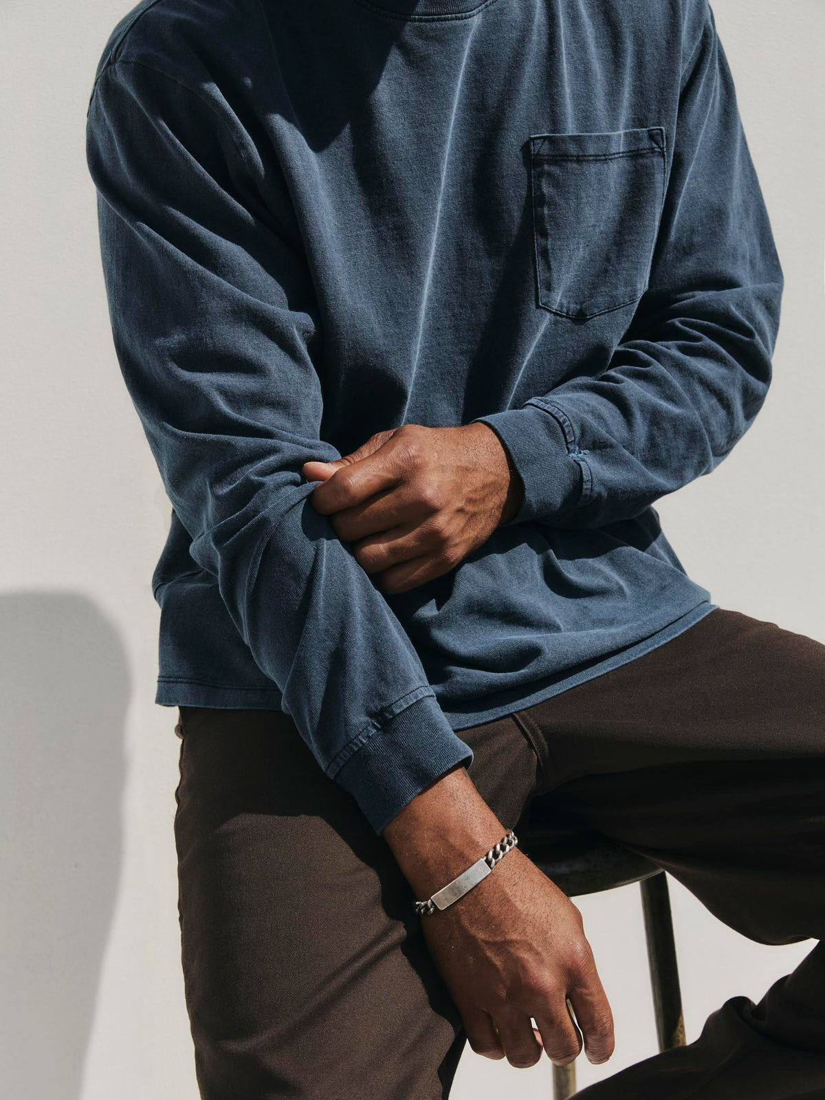 long sleeve pocket tee in faded navy