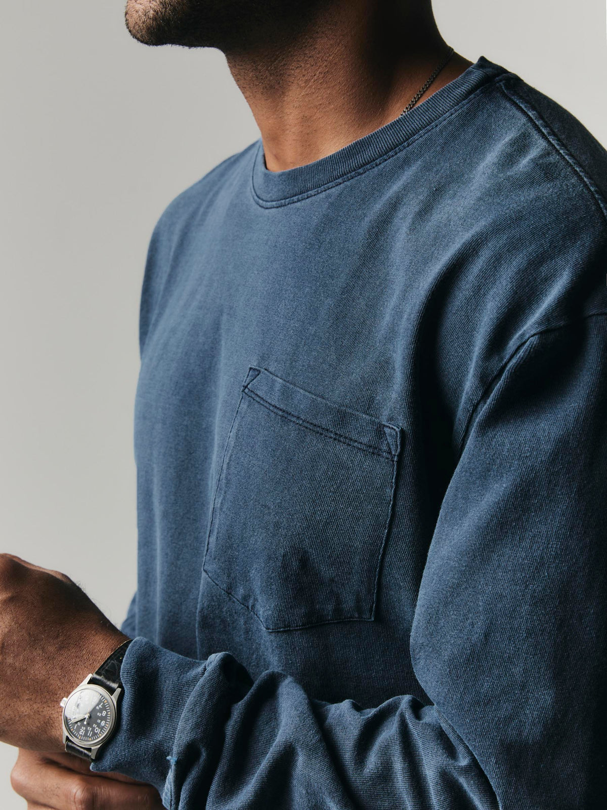 long sleeve pocket tee in faded navy