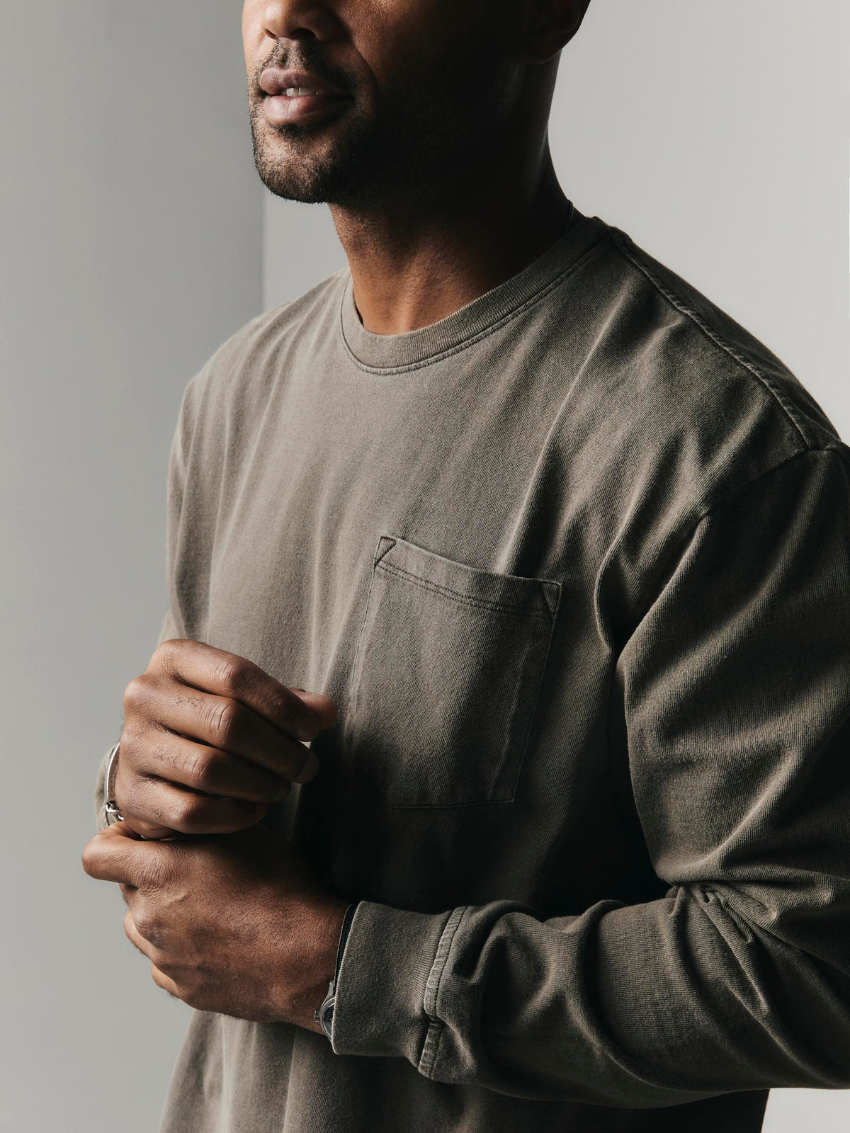 long sleeve pocket tee in washed slate