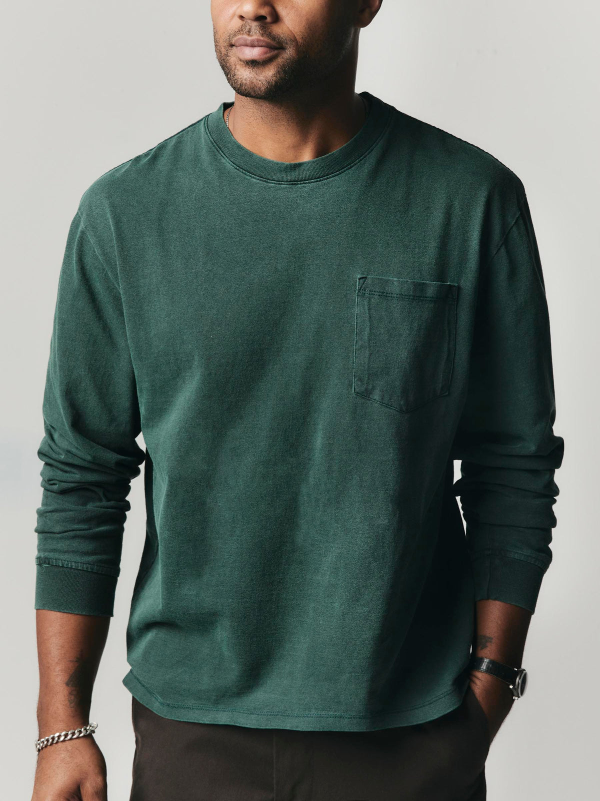 long sleeve pocket tee in faded spruce