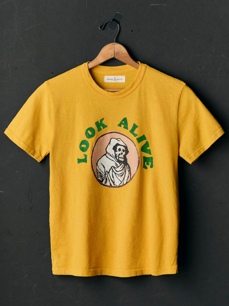 the "look alive" tee - Model