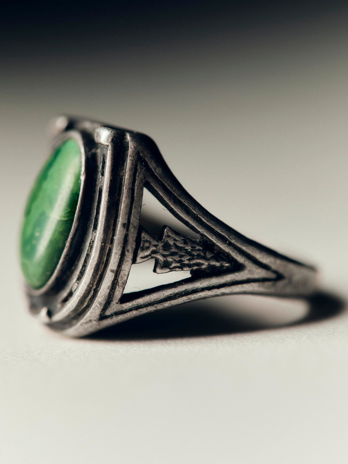 trading post-era horseshoe ring