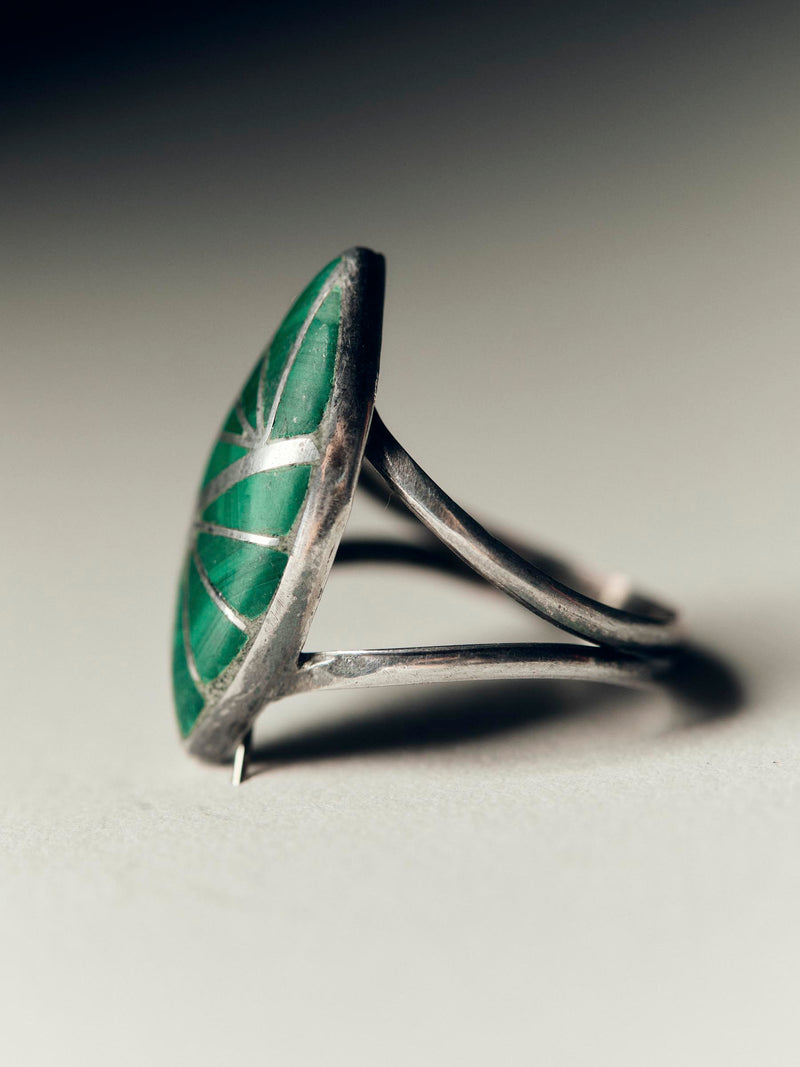 vintage zuni channel inlay ring - Model