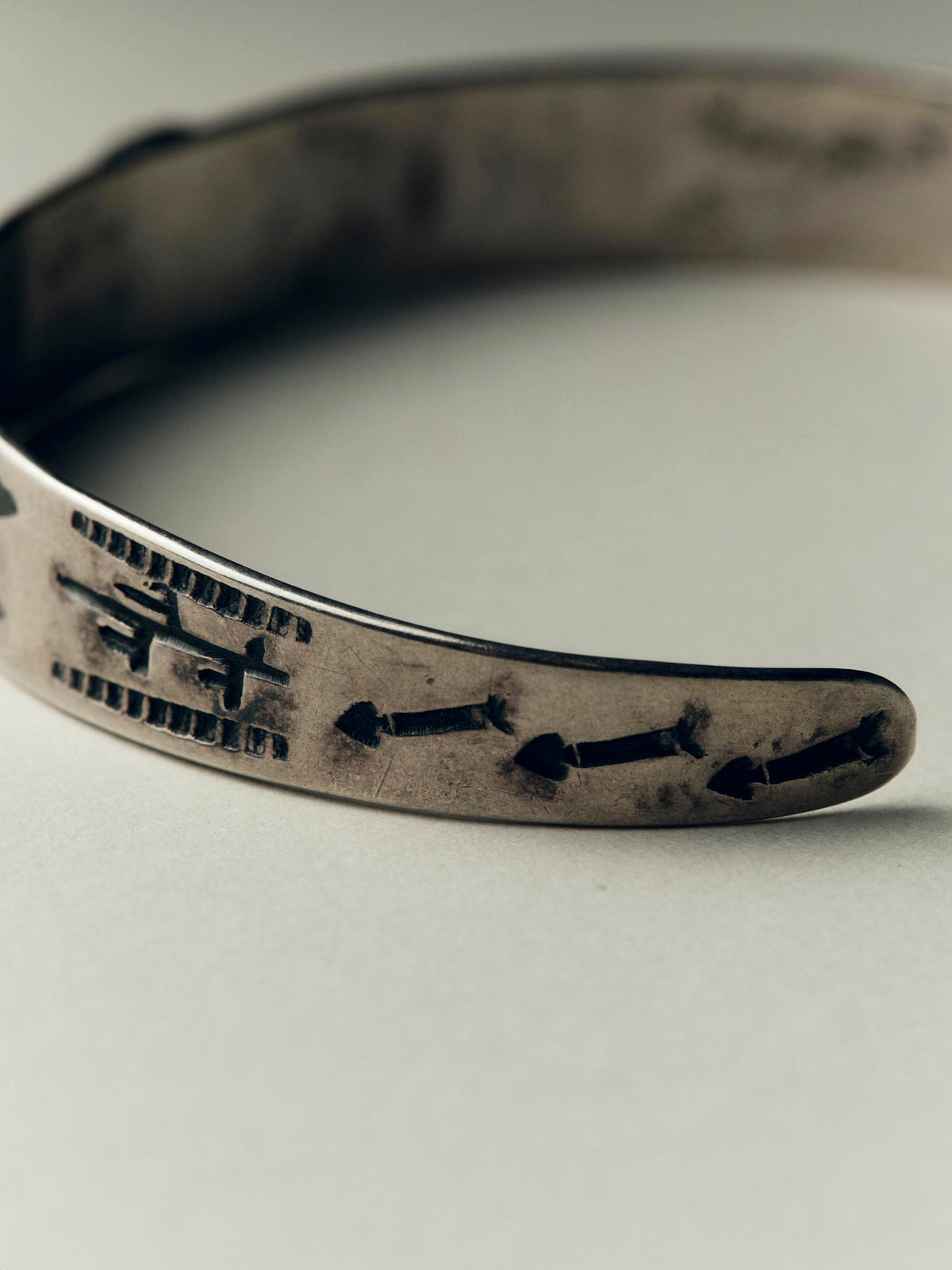 vinatge harvey-era thunderbird cuff
