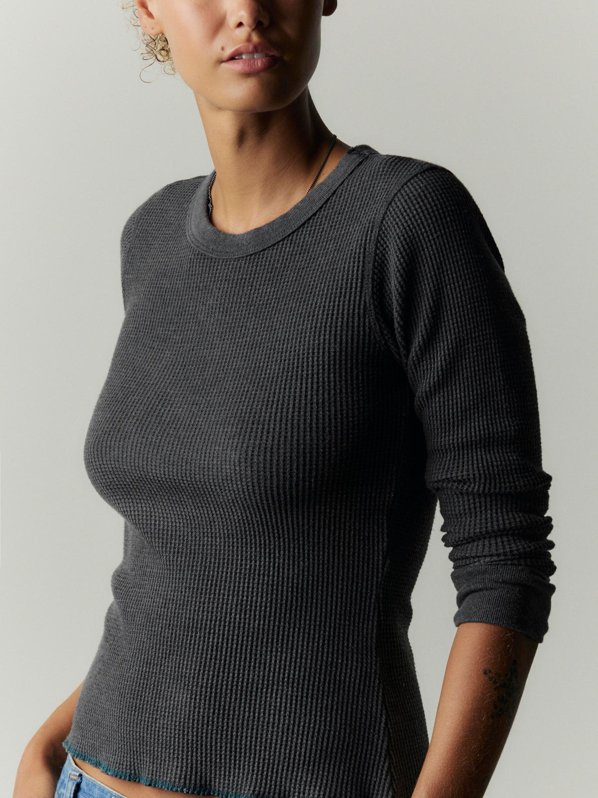 long sleeve waffle thermal in charcoal