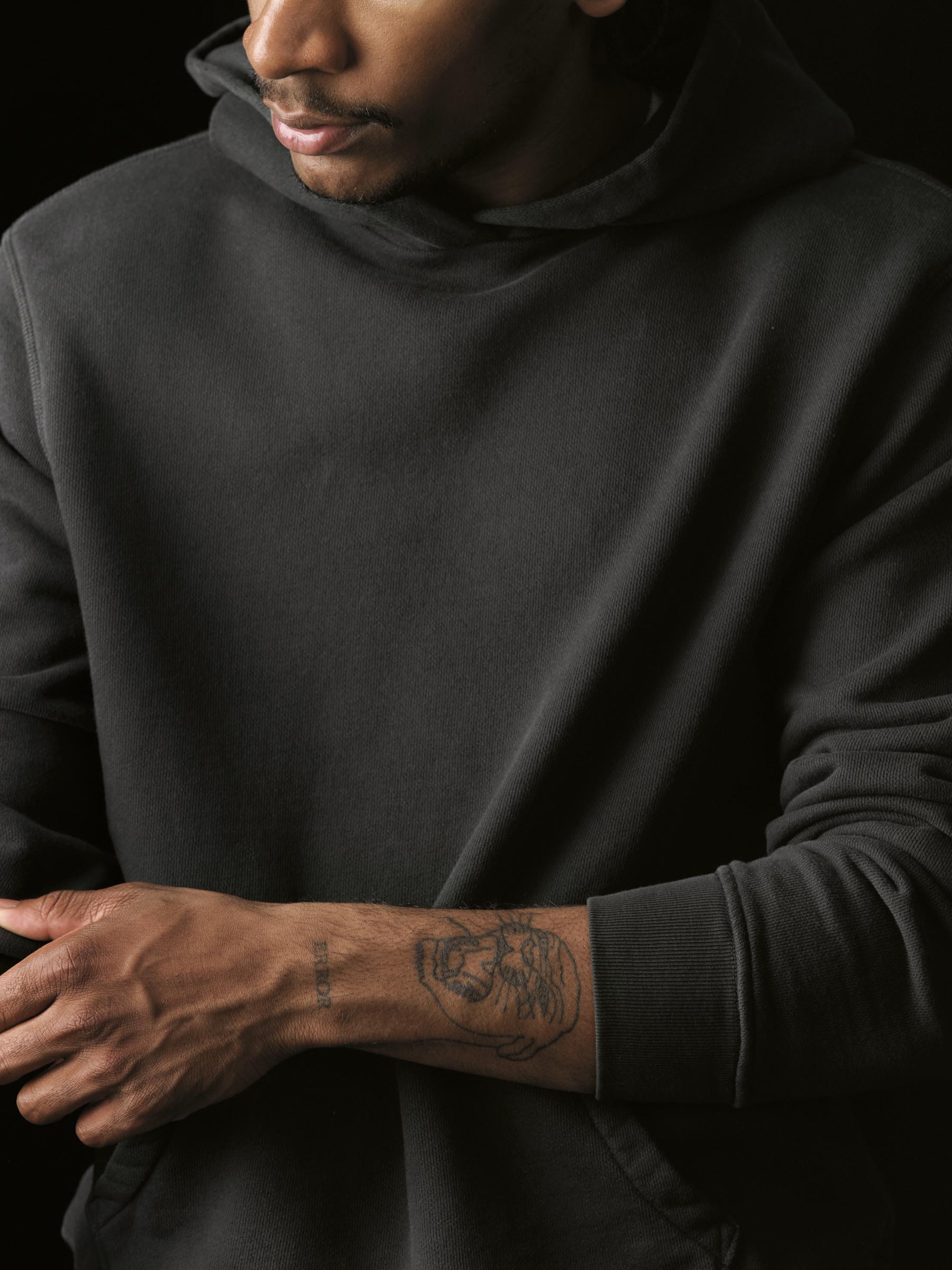 davenport hoodie in faded black – imogene + willie