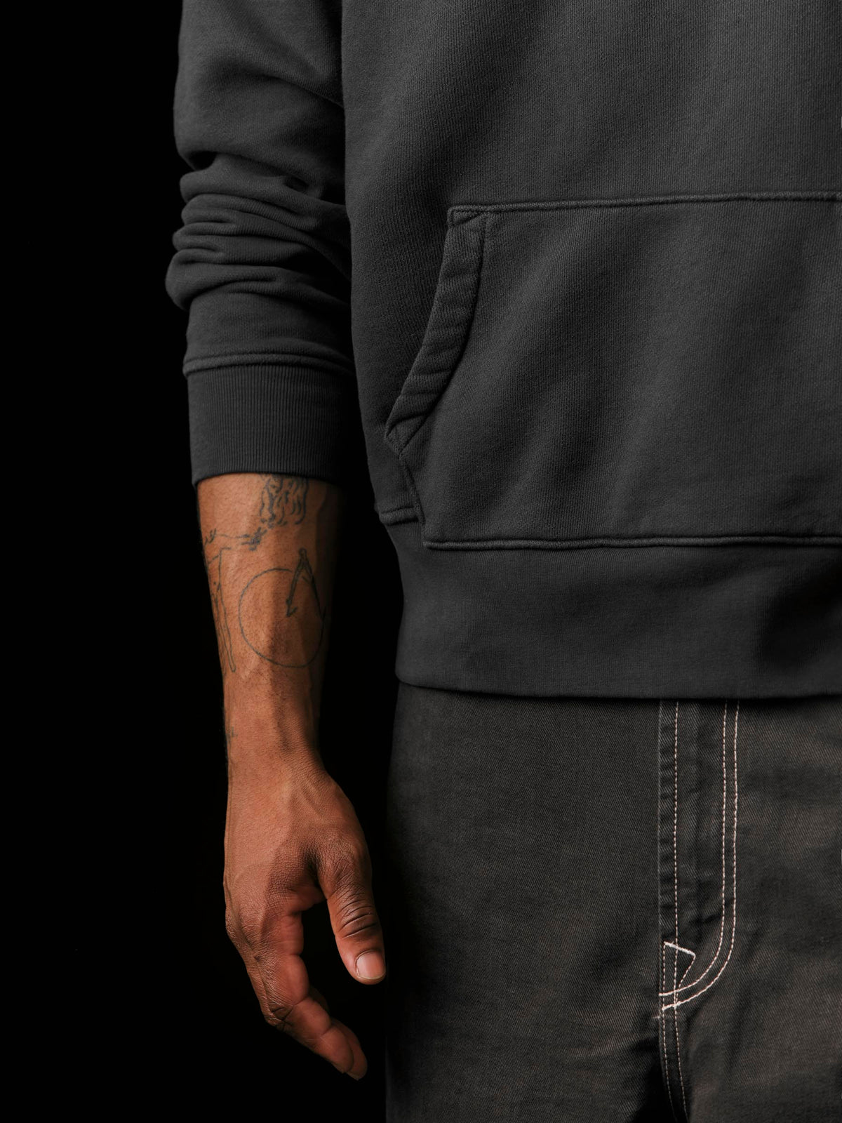 davenport hoodie in faded black